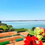 Coral -mamaia Nord Apartment Mamaia