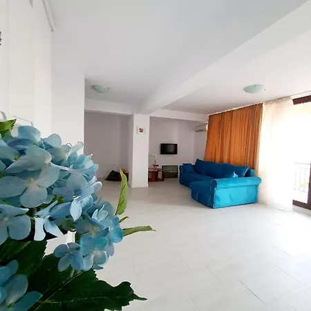 Apartment Coral -mamaia Nord *