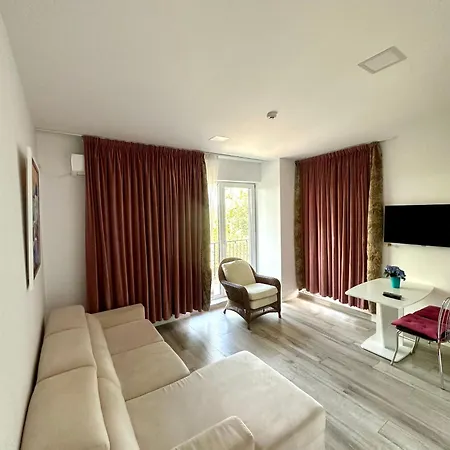 Apartment Coral -mamaia Nord *