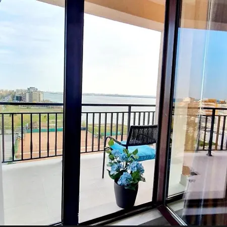 Coral -mamaia Nord *